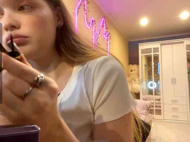 BettieClemence webcam