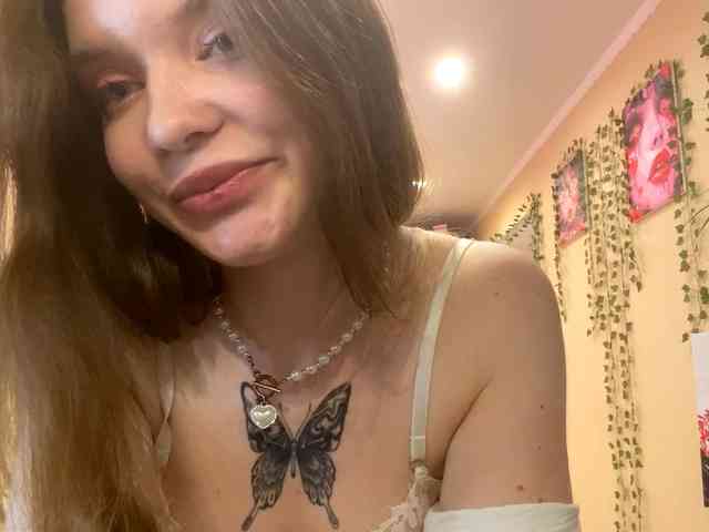 BettieClemence webcam