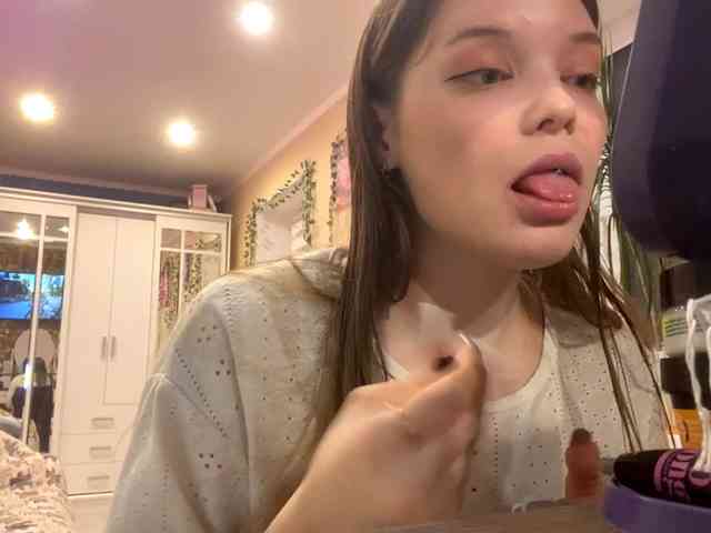 BettieClemence webcam