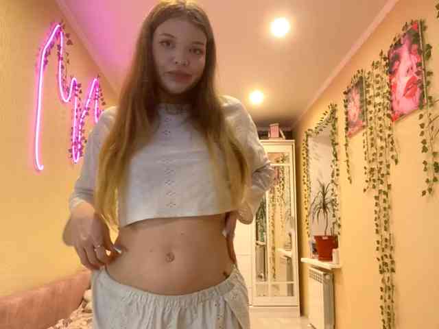 BettieClemence webcam