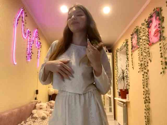 BettieClemence webcam