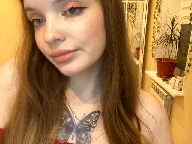 BettieClemence webcam