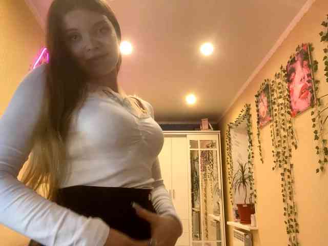 BettieClemence webcam