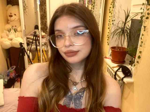 BettieClemence webcam