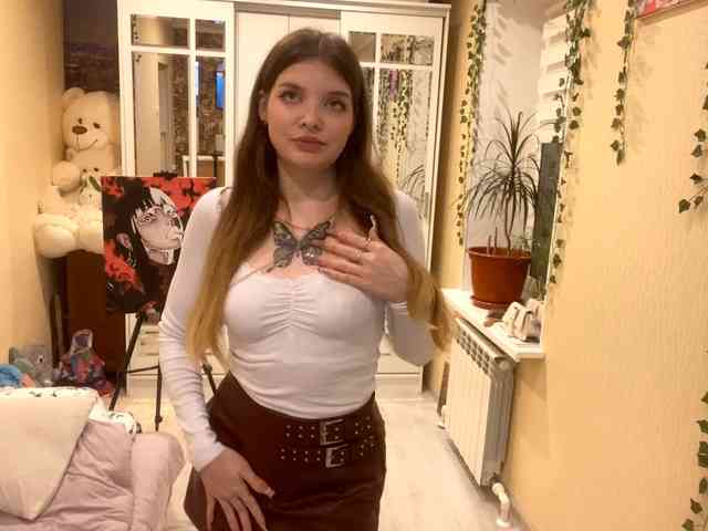 BettieClemence webcam