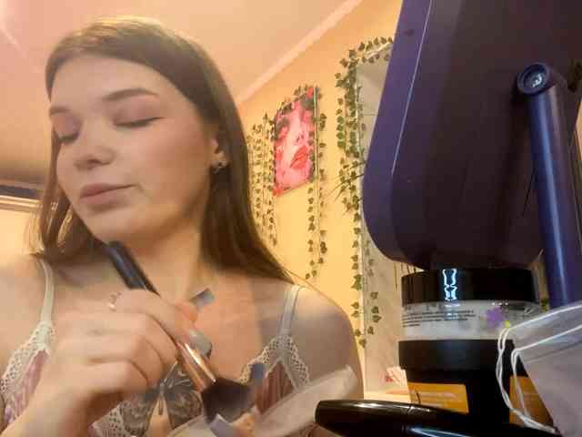 BettieClemence webcam