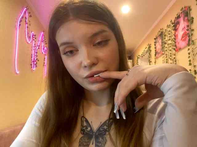 BettieClemence webcam