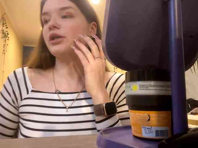 BettieClemence webcam