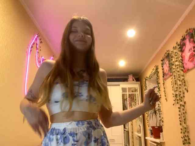 BettieClemence webcam