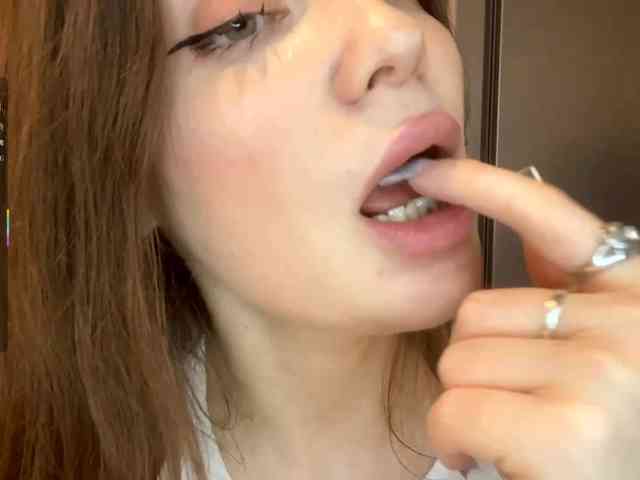 BettieClemence webcam