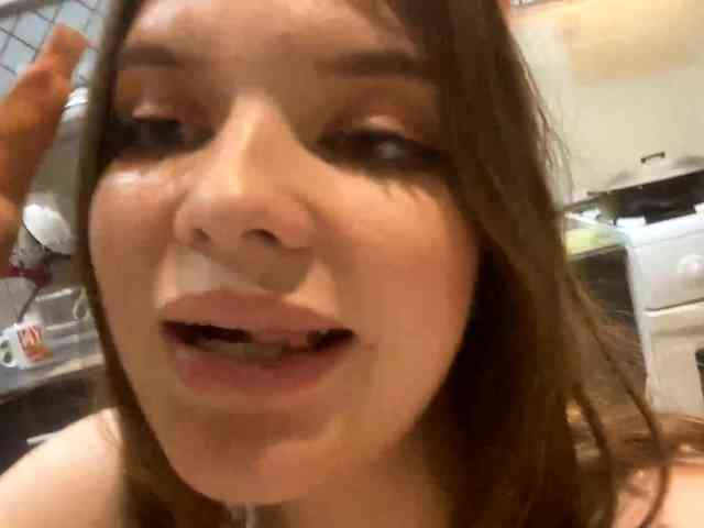 BettieClemence webcam