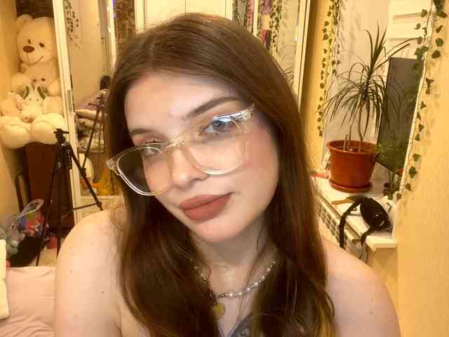 BettieClemence webcam