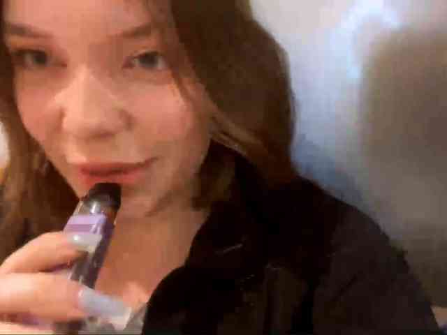 BettieClemence webcam