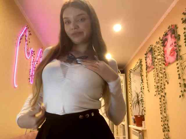 BettieClemence webcam