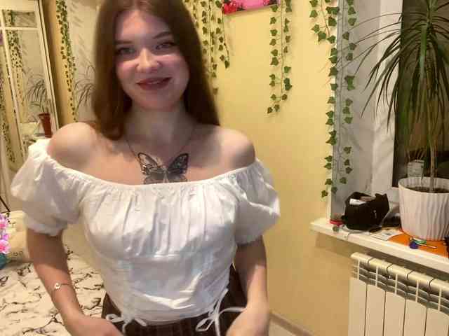 BettieClemence webcam