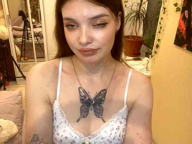 BettieClemence webcam