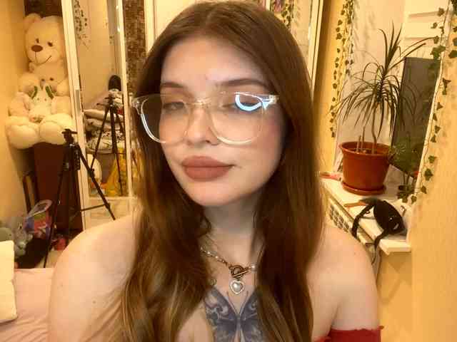 BettieClemence webcam