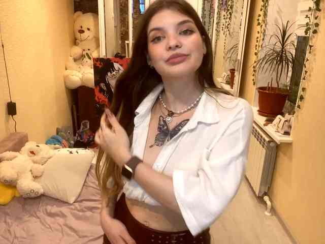 BettieClemence webcam