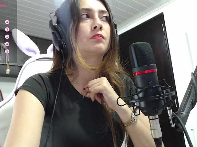 Amylov342's BongaCams show and profile