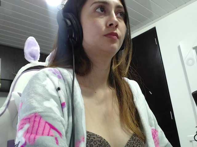 Amylov342's BongaCams show and profile