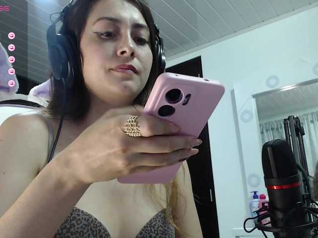 Amylov342's BongaCams show and profile