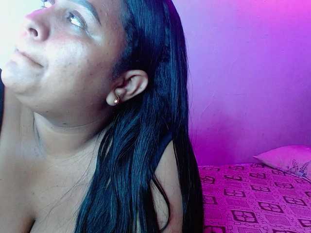 Aleja-wish live cam profile