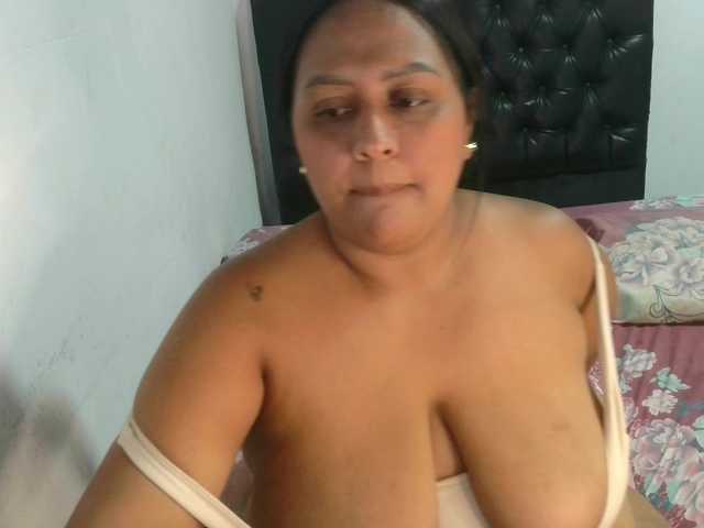 Aleja-wish's BongaCams show and profile