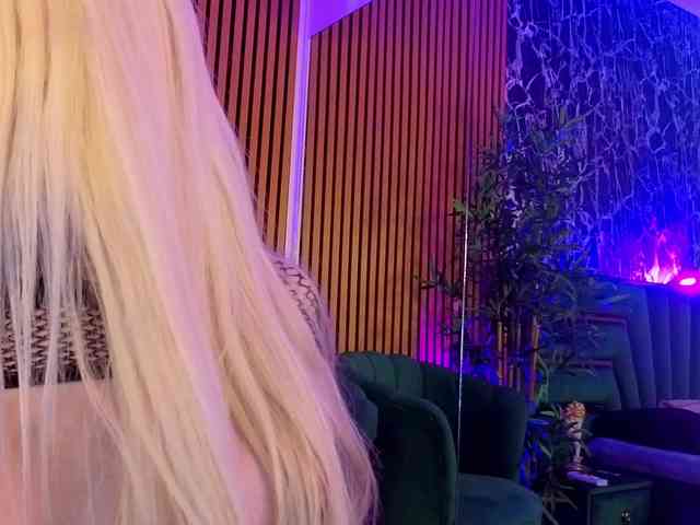 BarbieKara Live Webcam on BongaCams