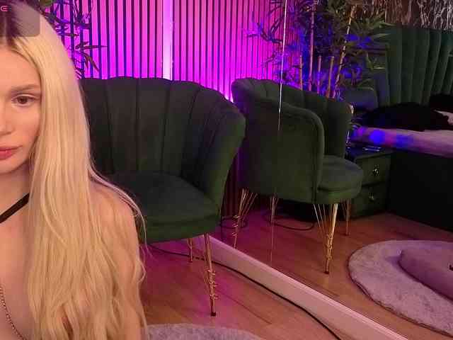 BarbieKara Live Webcam on BongaCams