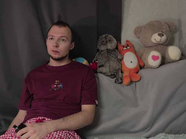 CosmoCowGirl broadcasting live