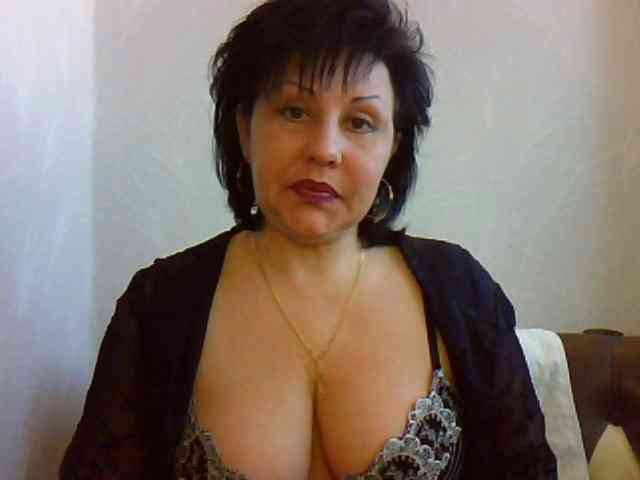 MatureWetPussyZvZ webcam