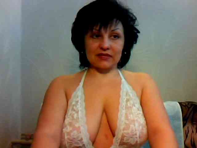 MatureWetPussyZvZ webcam