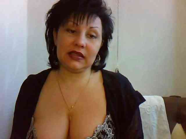 MatureWetPussyZvZ webcam