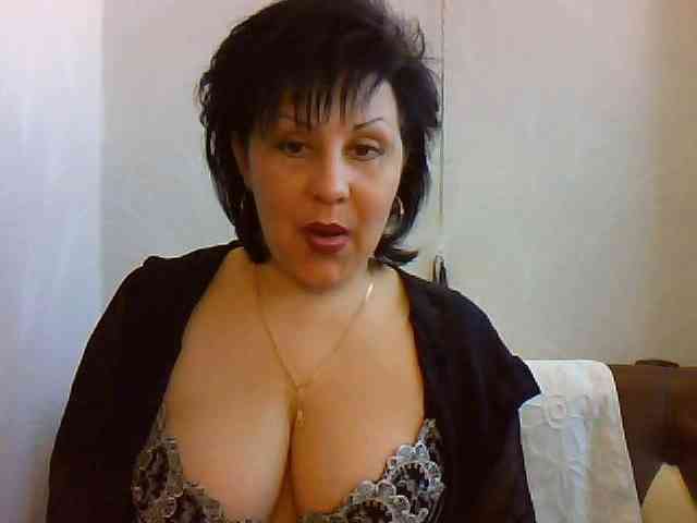 MatureWetPussyZvZ webcam