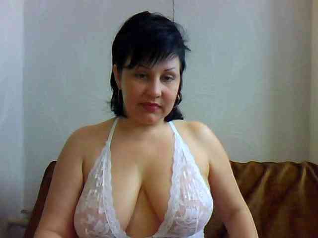 MatureWetPussyZvZ webcam