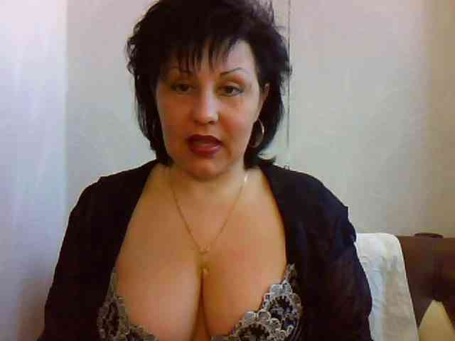 MatureWetPussyZvZ webcam