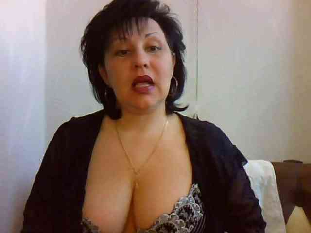 MatureWetPussyZvZ webcam