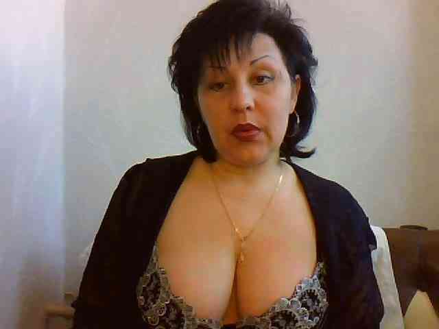 MatureWetPussyZvZ webcam