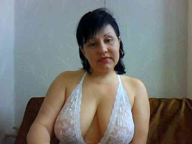 MatureWetPussyZvZ webcam