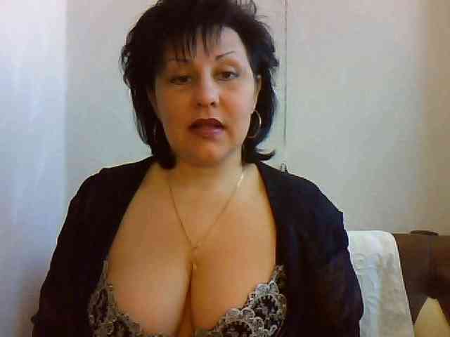 MatureWetPussyZvZ webcam