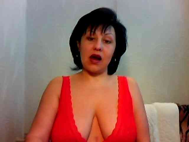 MatureWetPussyZvZ webcam