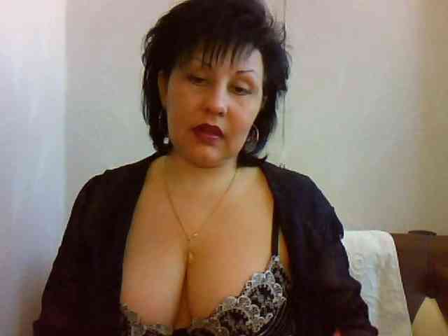 MatureWetPussyZvZ webcam