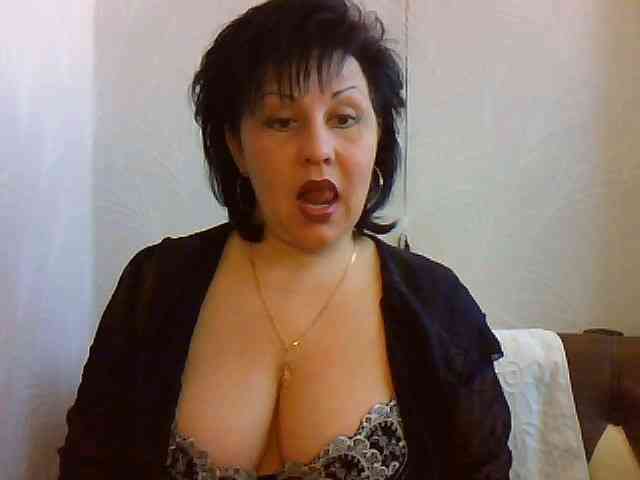 MatureWetPussyZvZ webcam