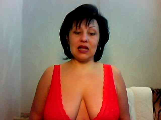 MatureWetPussyZvZ webcam