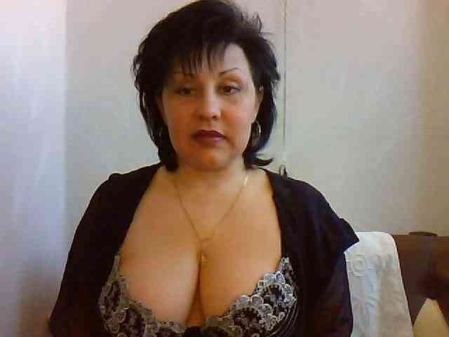 MatureWetPussyZvZ webcam