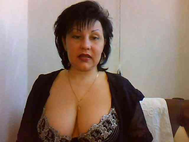 MatureWetPussyZvZ webcam