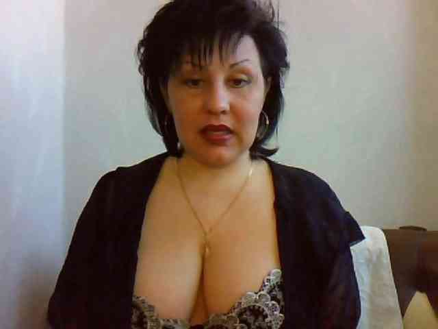 MatureWetPussyZvZ webcam