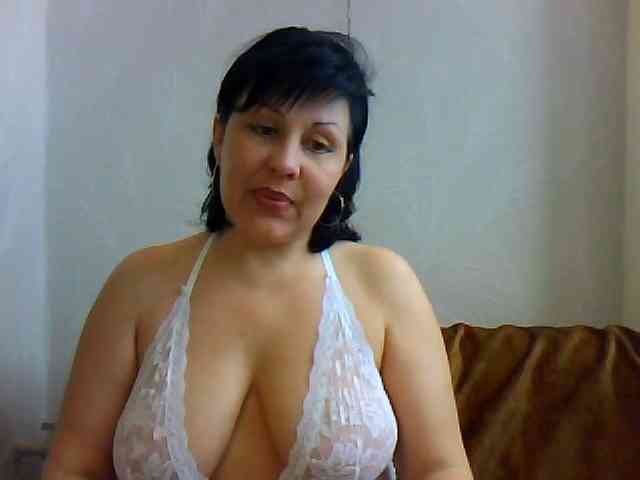 MatureWetPussyZvZ webcam