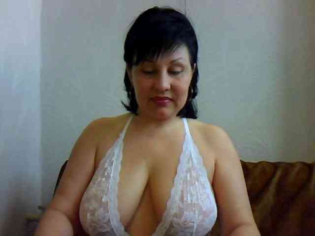 MatureWetPussyZvZ webcam