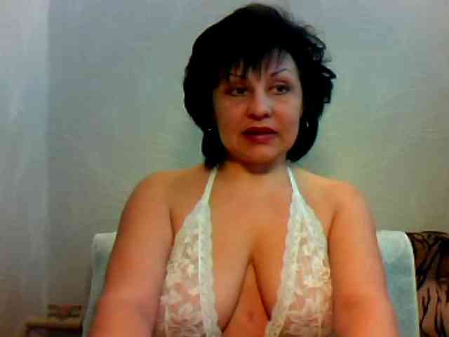 MatureWetPussyZvZ webcam